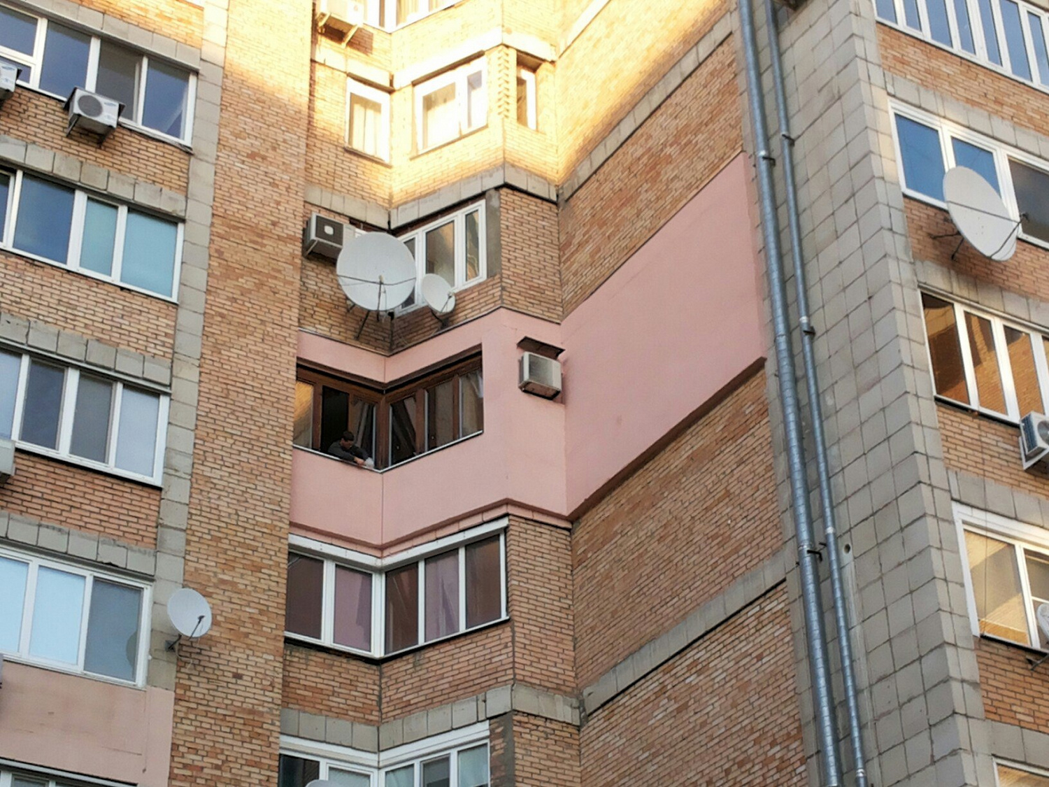 Покраска балкона снаружи в Курске и области - Эверест46